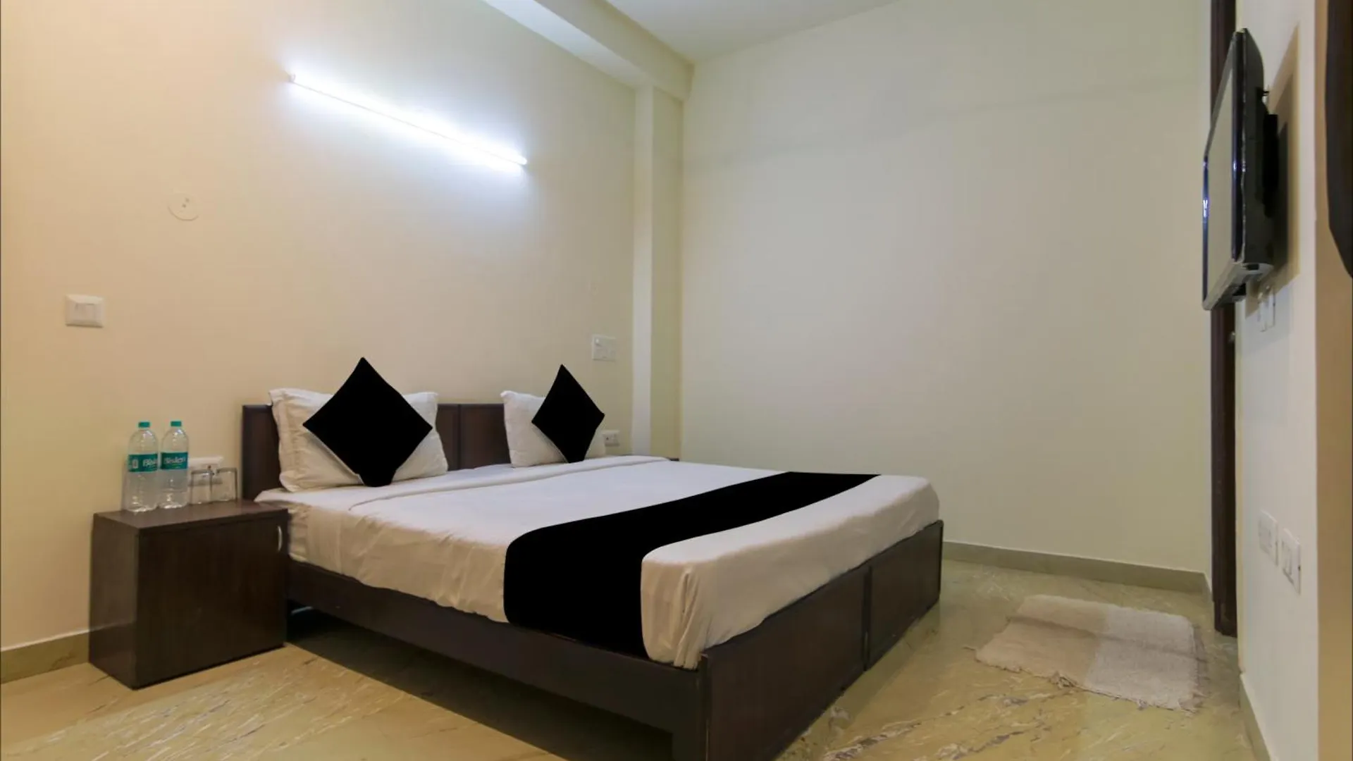 Hotel Yellow Cherry Gurgaon