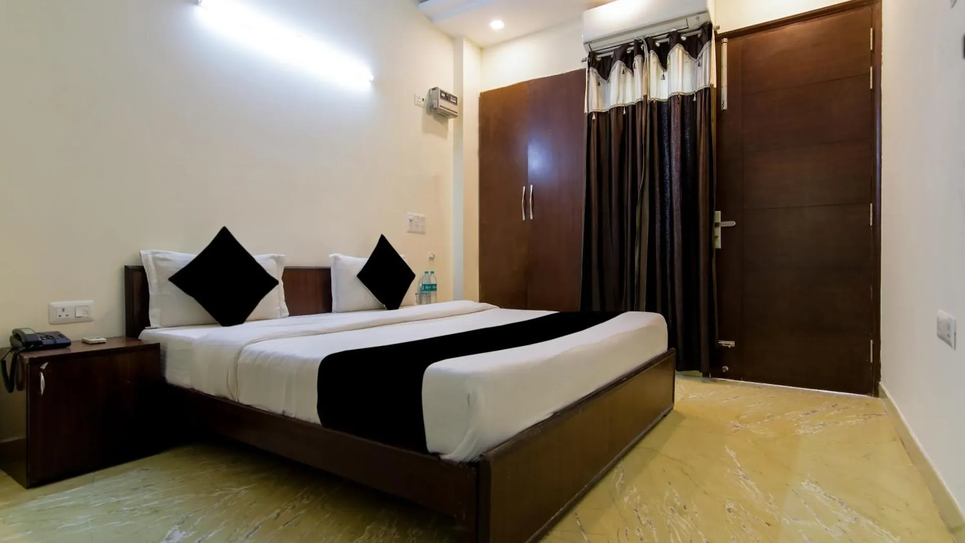 Hotel Yellow Cherry Gurgaon